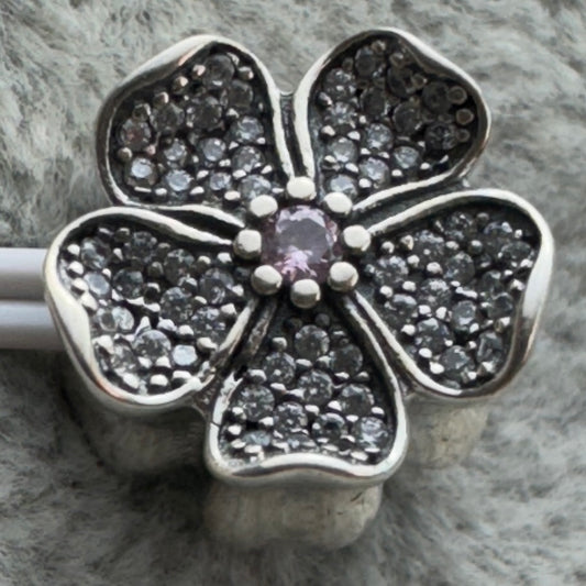 Charm Flor Brillante Transparente Centro Rosa