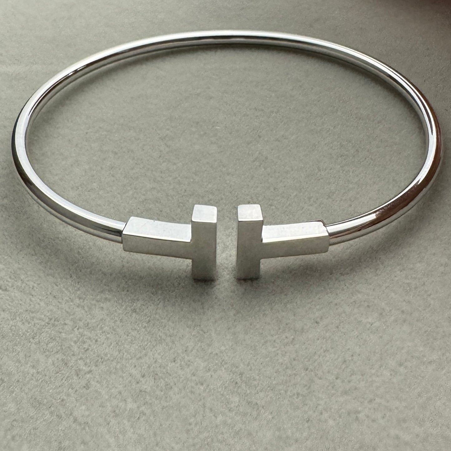Brazalete Delgado Tiff 18 cm