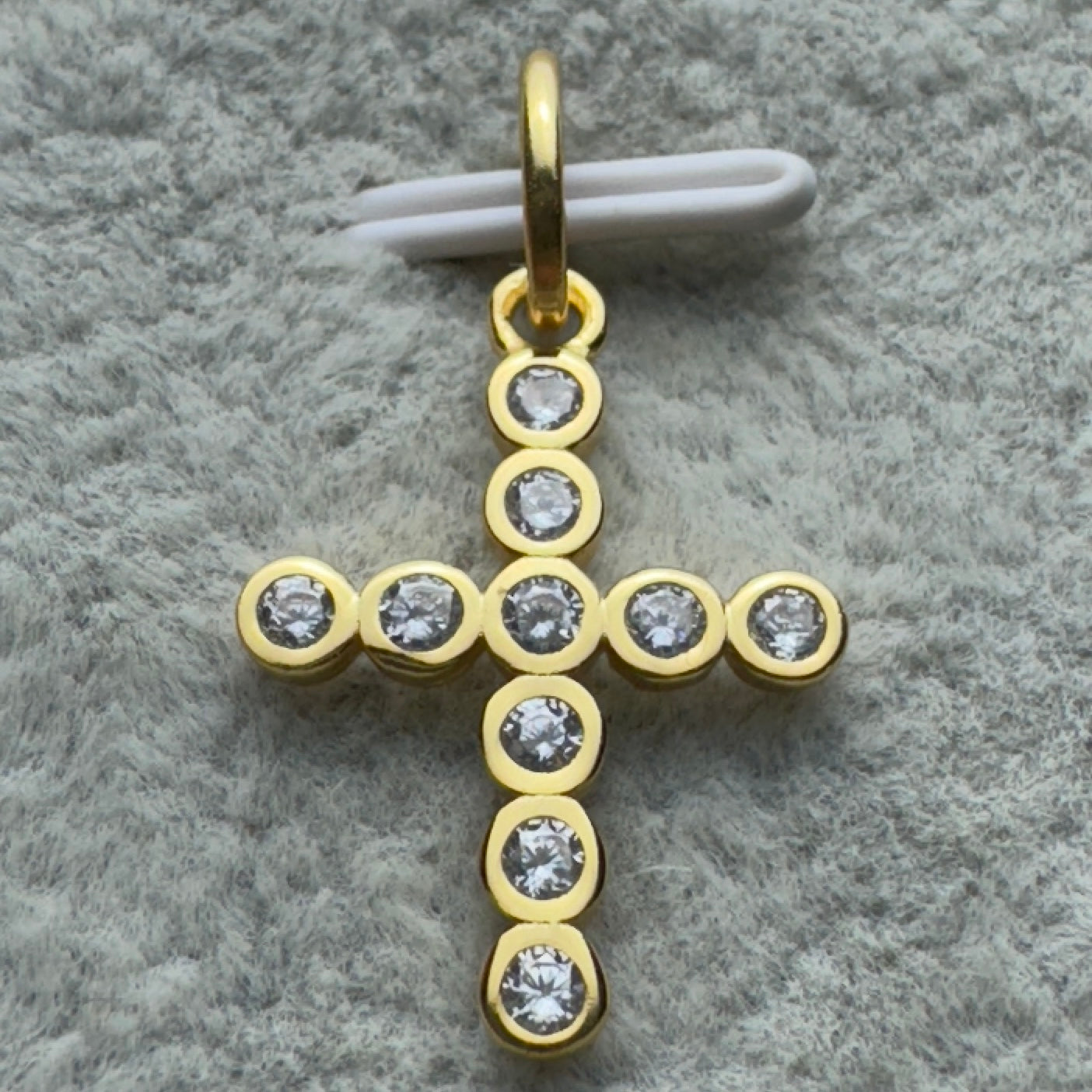 Charm Colgante Cruz Dorada