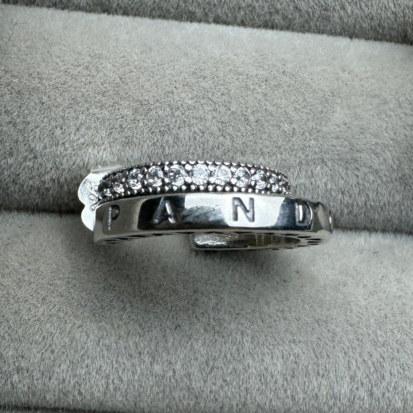 Aretes Logotipo Círculo