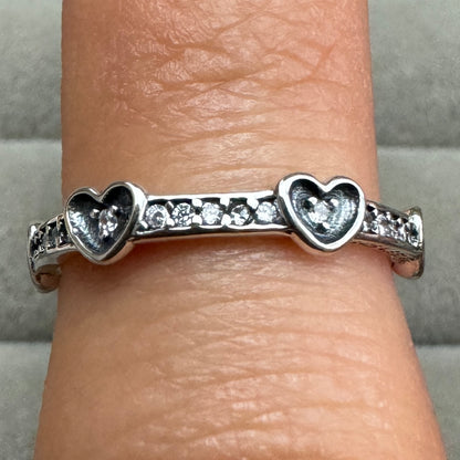 Anillo Corazones Radiantes Brillantes