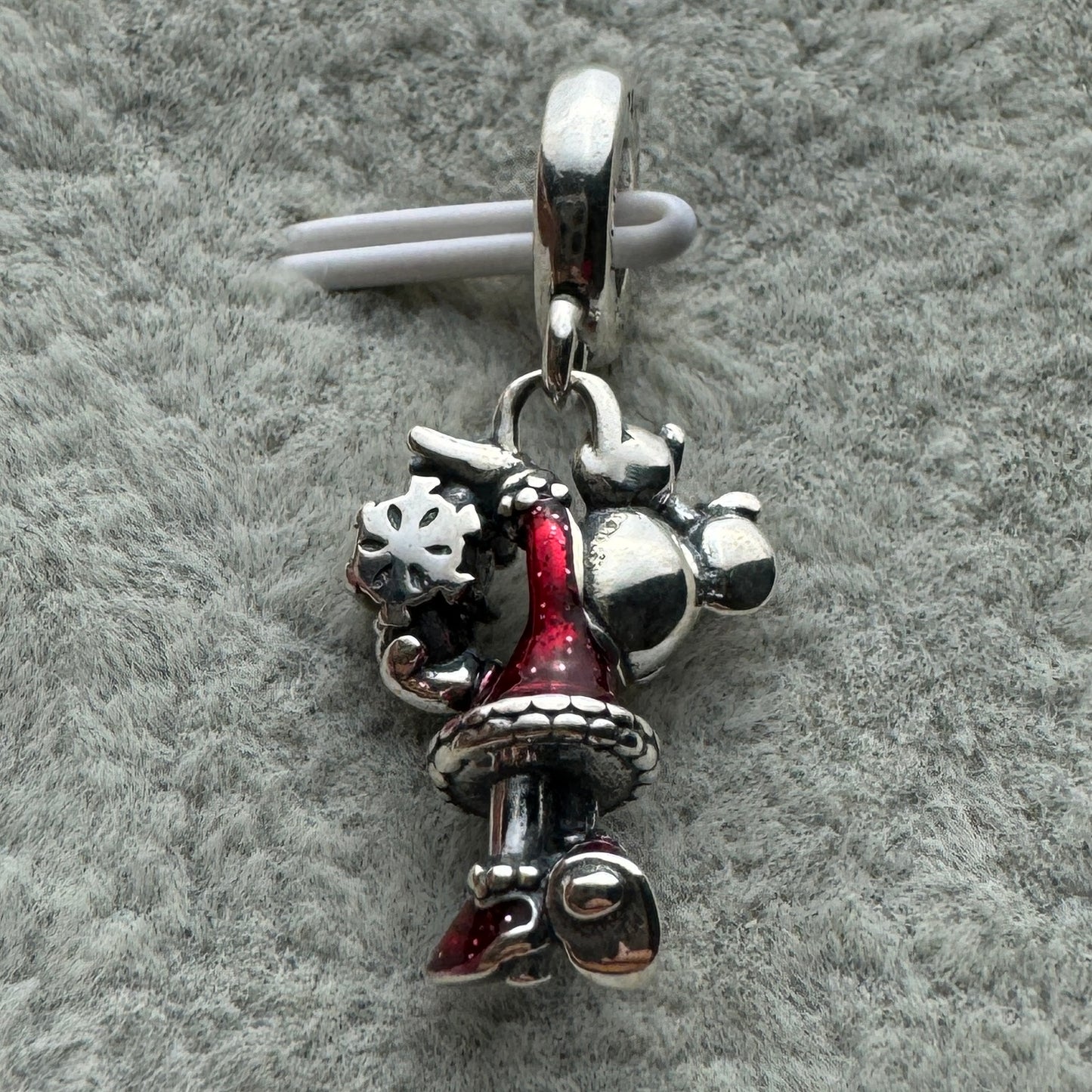 Charm Minnie Roja Brillante Disney