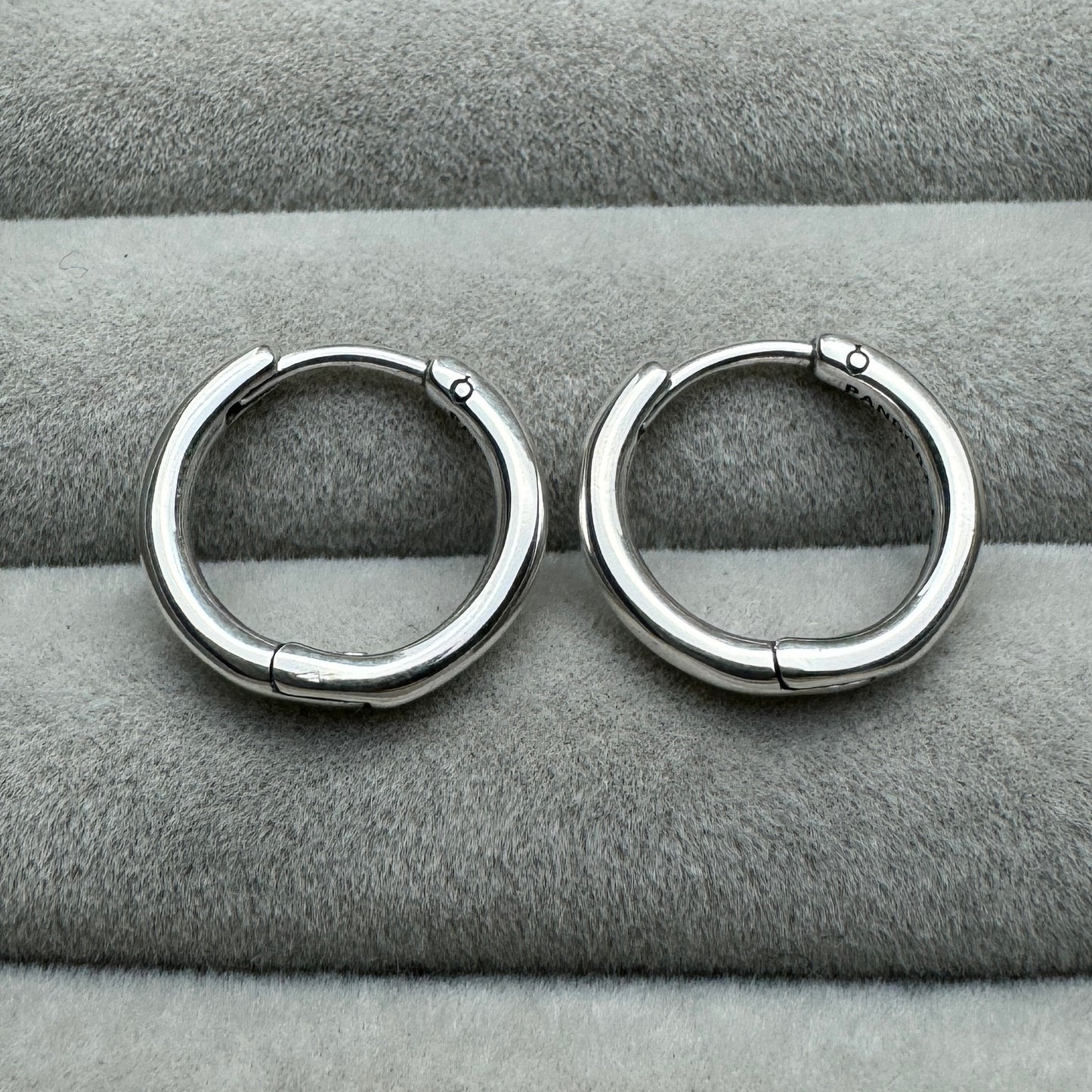 Aretes Modernos