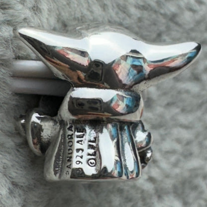 Charm Baby Yoda Star Wars Disney
