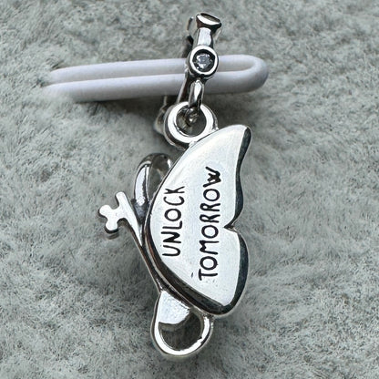 Charm Colgante Mariposa Y Llave