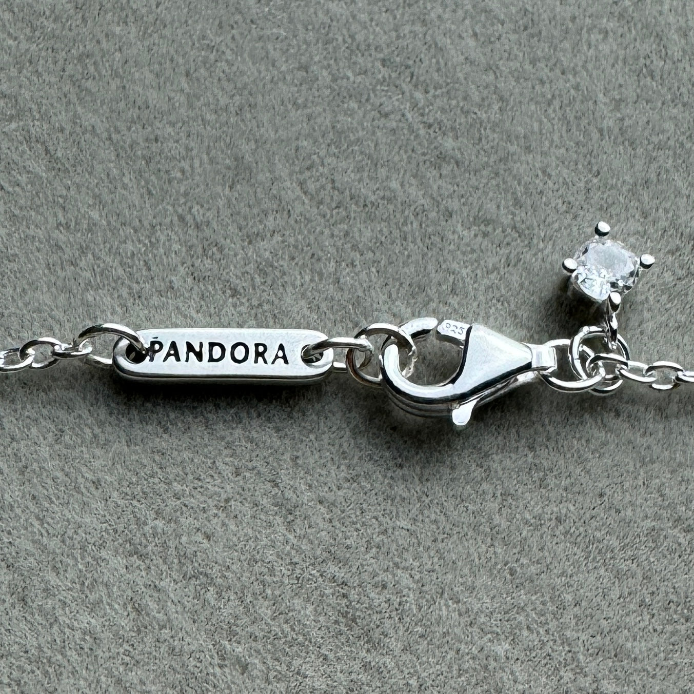 Collar Insignia Redonda En Pavé 45 cm (Ajustable A 44 Y 41 cm)