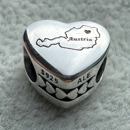 Charm Corazón Austria