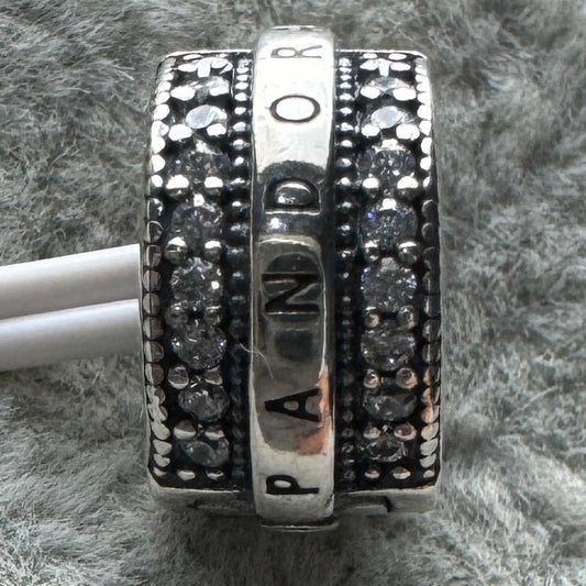 Charm Clip De Seguridad Logo y Corazones
