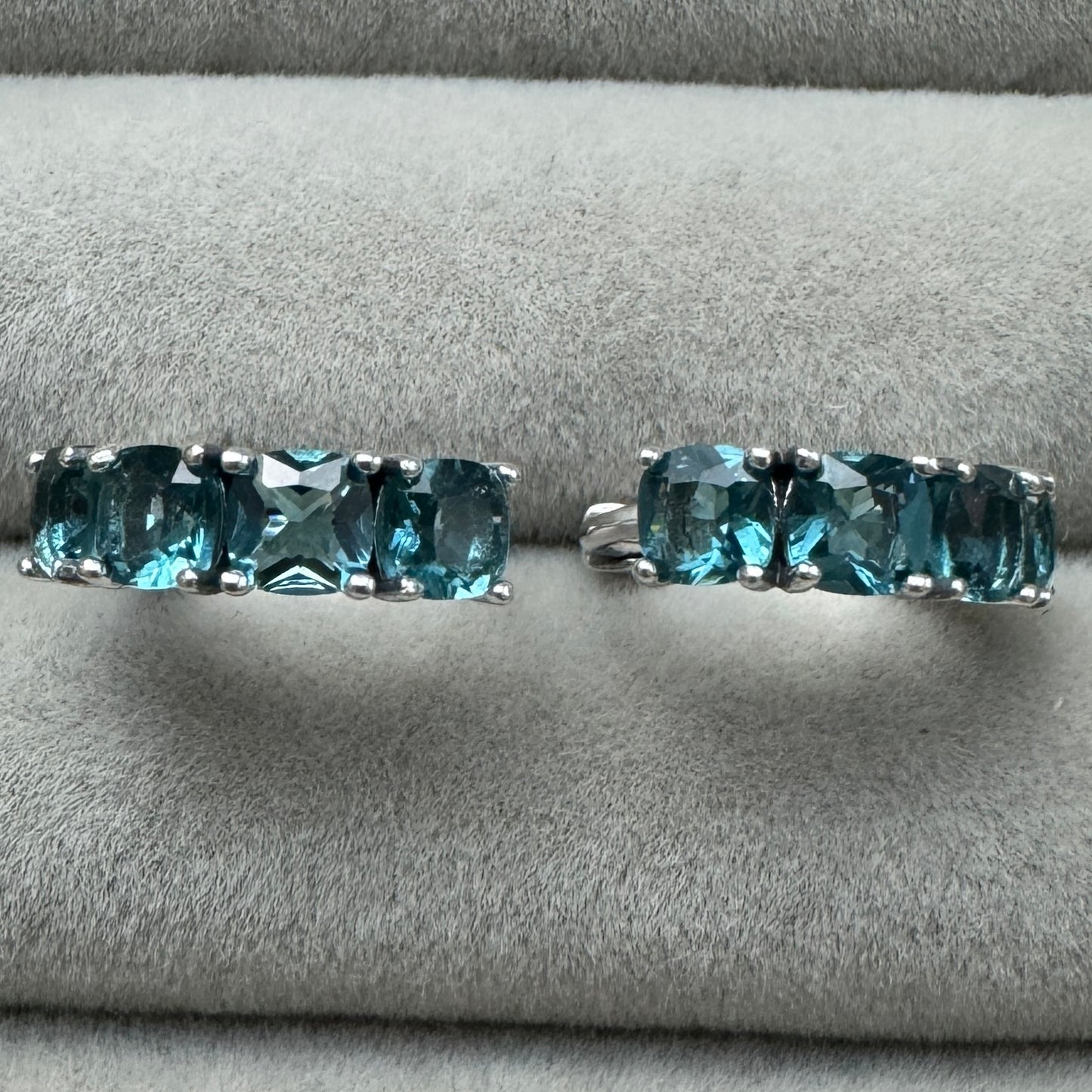 Aretes De Aro Azul Claro