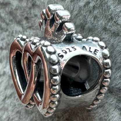 Charm Doble Corazón Corona