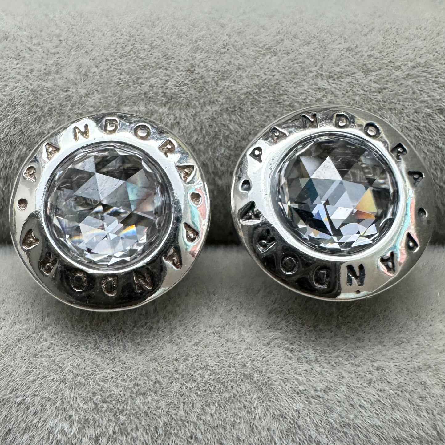 Aretes Logotipo Brillante Transparente