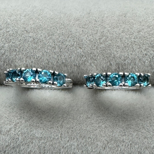 Aretes Abrazo Azul Claro