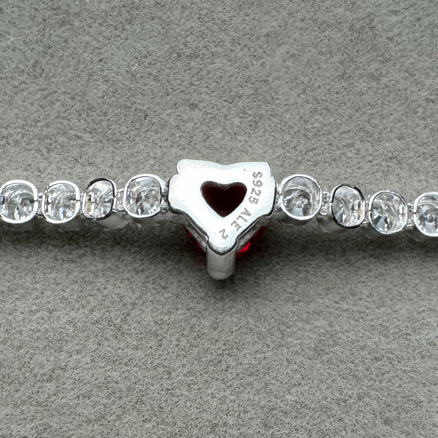 Brazalete Tenis Con Corazón Rojo Brillante