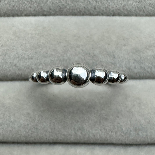 Anillo Bolitas