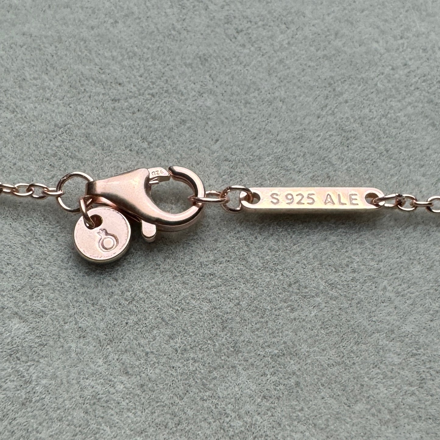 Collar Corazón Elevado Brillante Baño Rosa 45 cm (Ajustable A 40 cm)