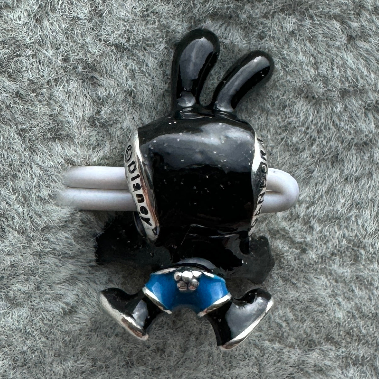 Charm Conejo Oswald De La Suerte Disney