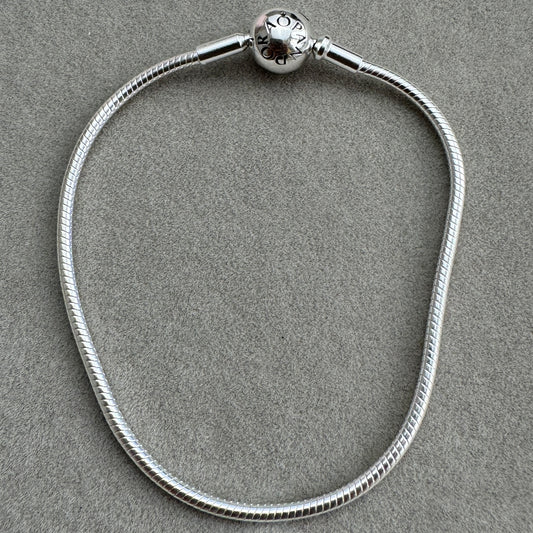 Brazalete Delgado Broche Redondo