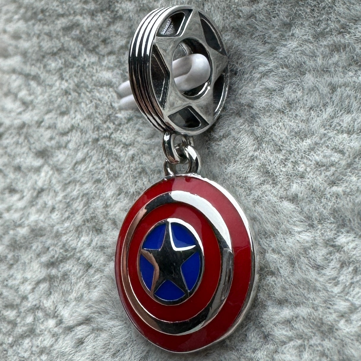 Charm Colgante Escudo Del Capitán América Marvel