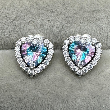 Aretes De Botón Corazón Elevado Piedra Tornasol