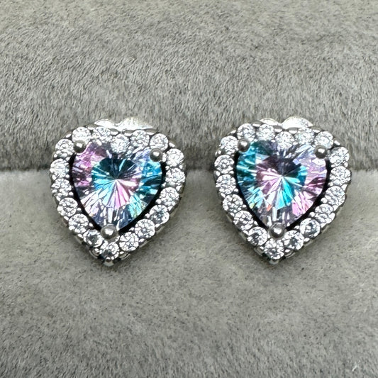 Aretes De Botón Corazón Elevado Piedra Tornasol