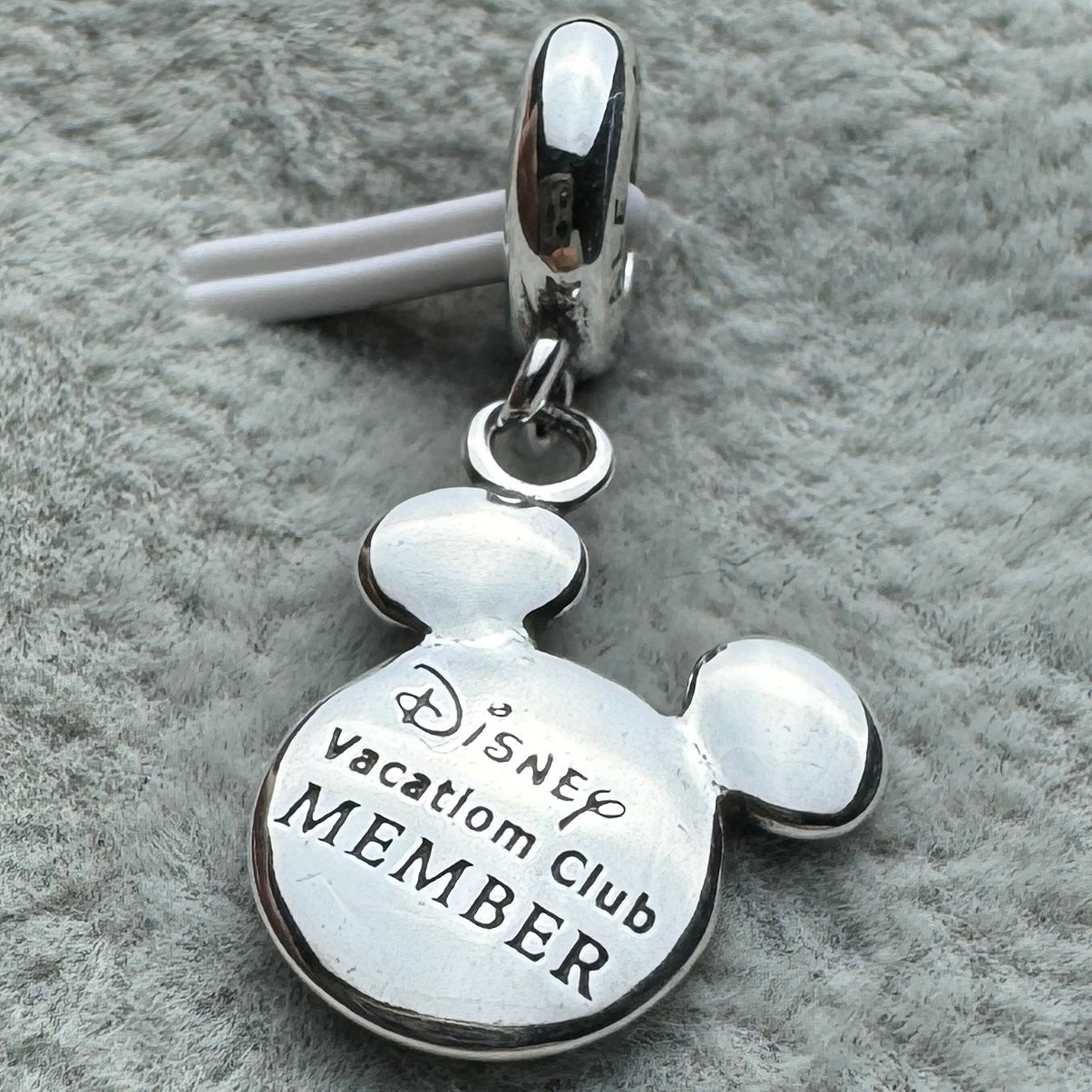 Charm Colgante Mundo Silueta De Mickey Azul Disney