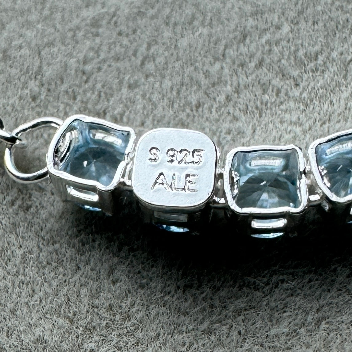 Brazalete Tenis Azul Claro Brillante