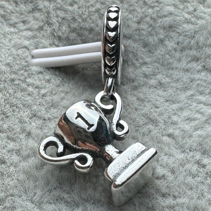 Charm Colgante Trofeo