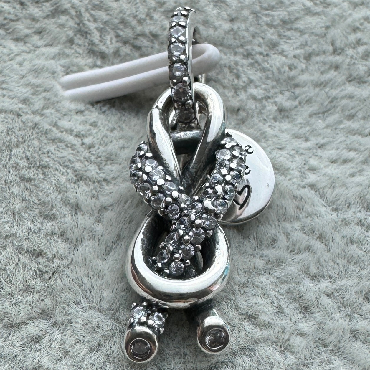 Charm Colgante Nudo Infinito Y Pavé