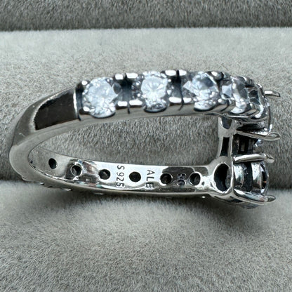 Anillo Alianza Brillante Pandora Vista Del Costado