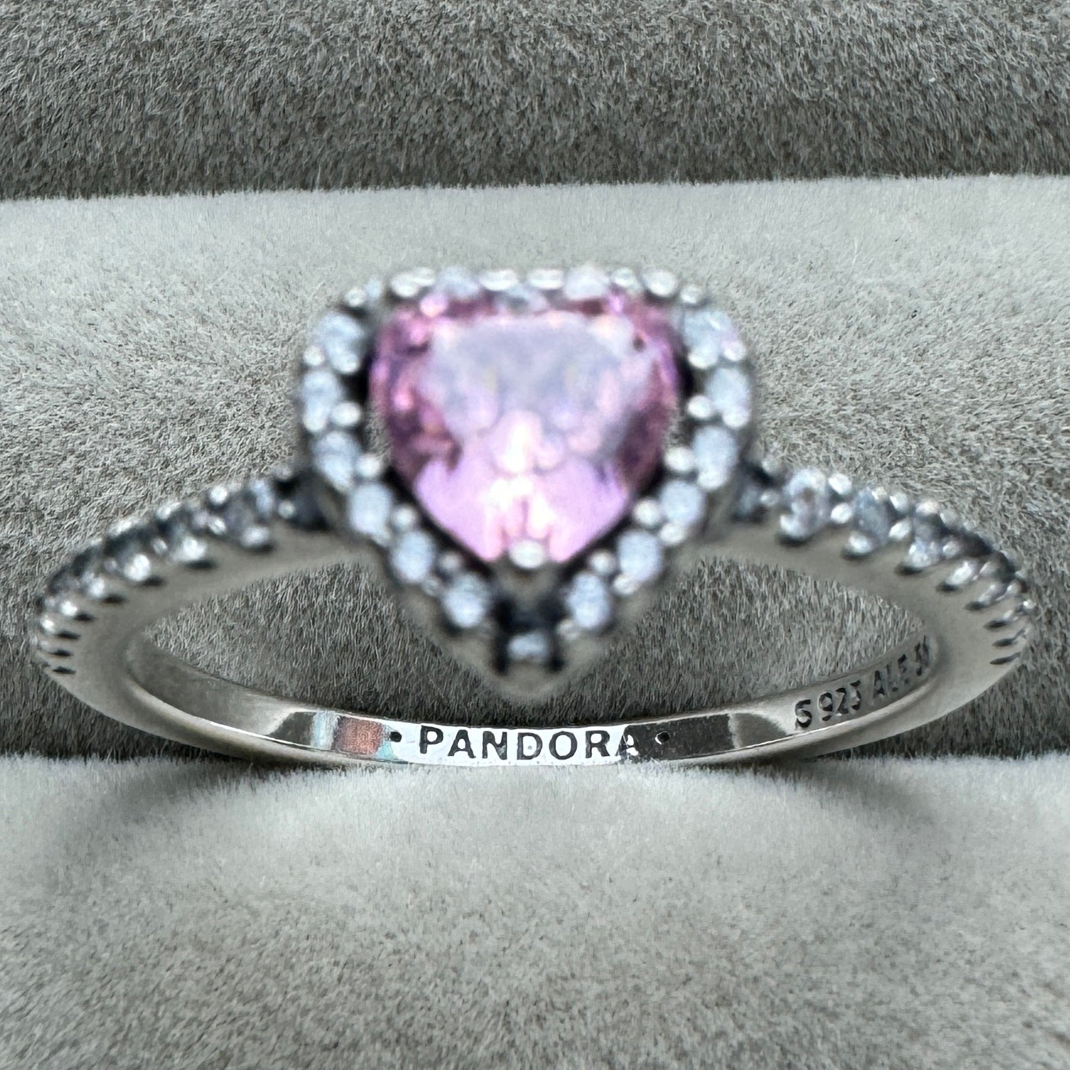 Anillo Corazón Nivelado Rosa Brillante Vista Desde Arriba