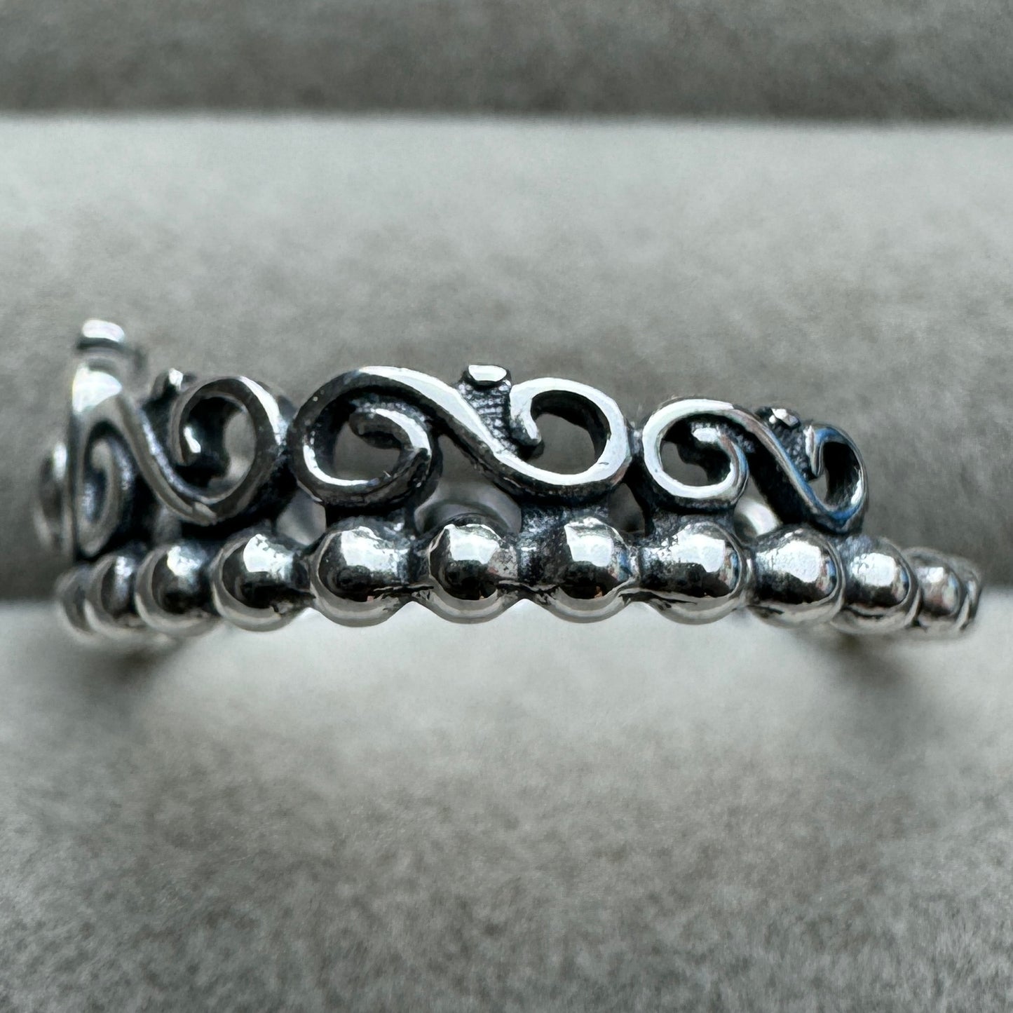 Anillo Corona Princesa Pandora Vista Del Costado