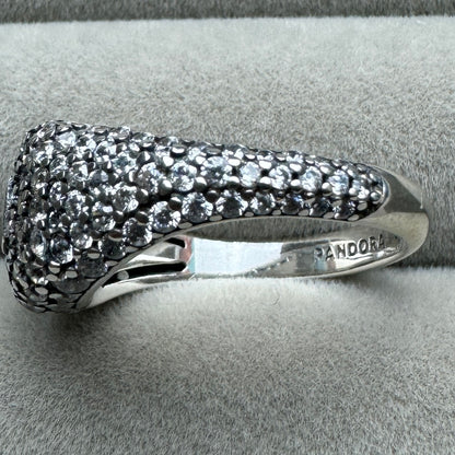 Anillo Cuadrado Brillante Pandora Vista Del Costado