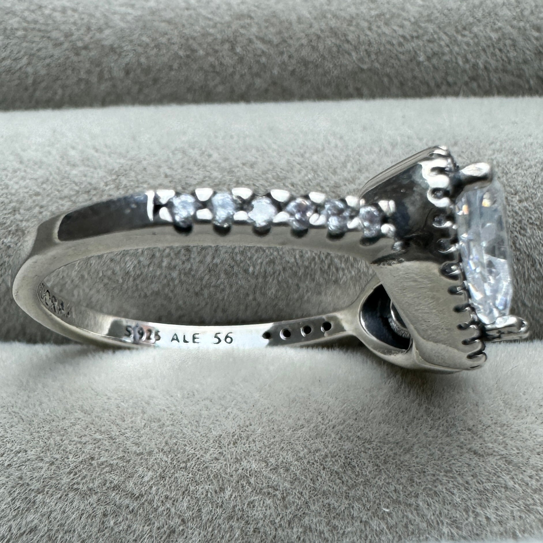 Anillo Halo Corazones Transparentes Brillantes Pandora 3