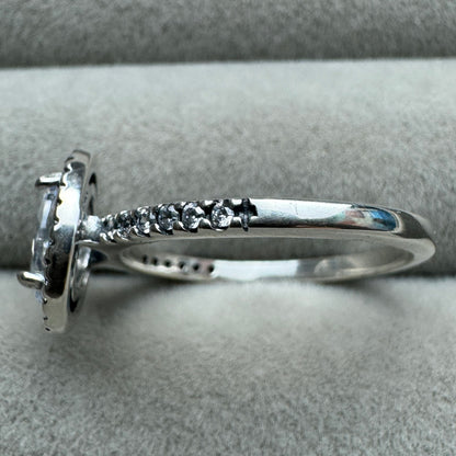 Anillo Halo Ovalado Brillante Pandora Vista Del Costado