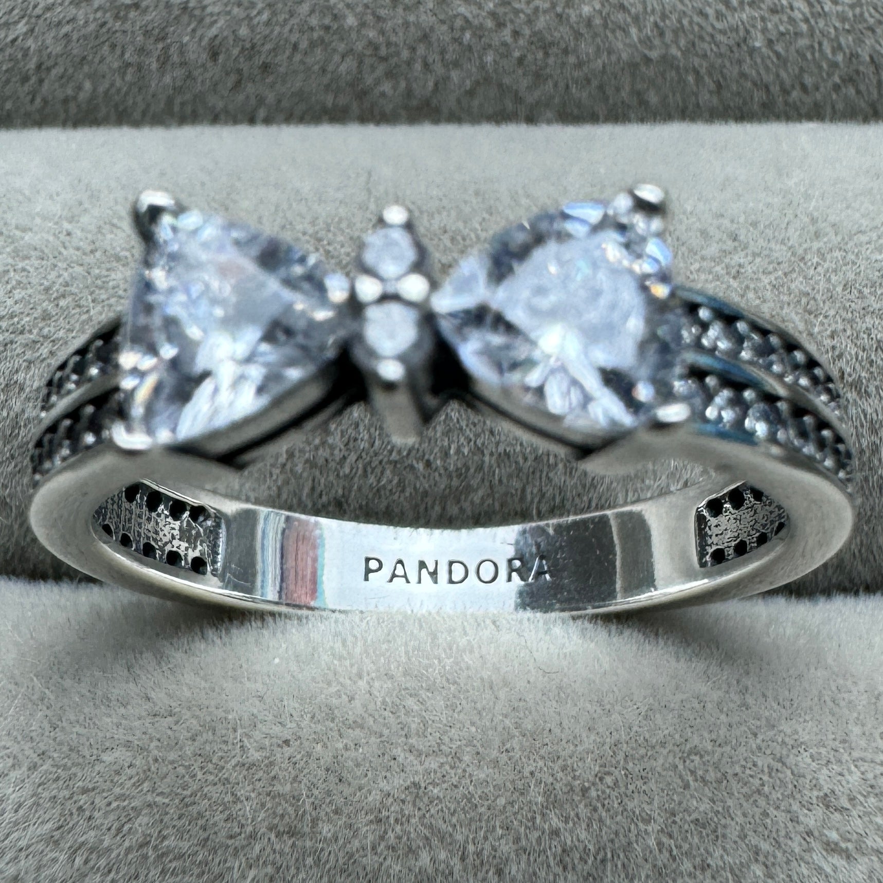 Anillo Moño Doble Fila Pavé Pandora Vista Desde Adentro