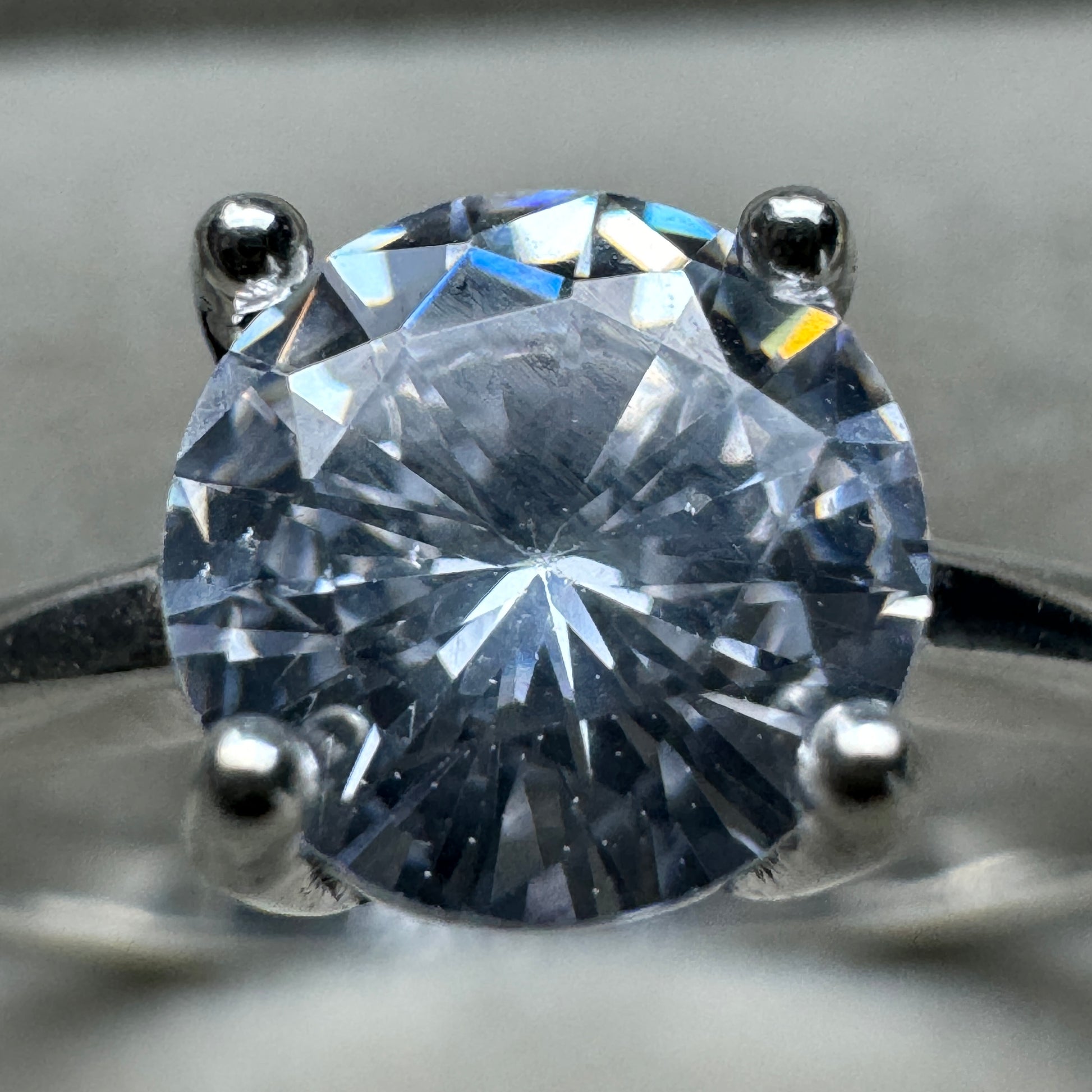 Anillo Zirconia Brillante Pandora Vista De La Zirconia