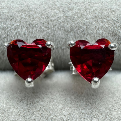 Aretes Corazón Nivelado Rojo Brillante Pandora Vista Desde Arriba