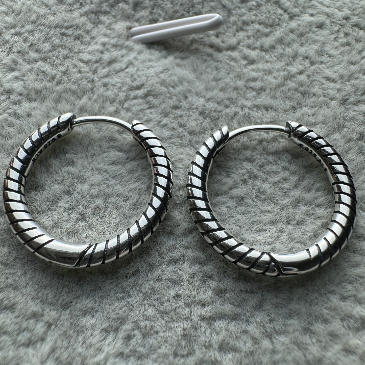 Aretes Para Charms Pequeños Pandora Vista Frontal