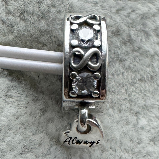 Charm Clip De Seguridad Pavé Familia