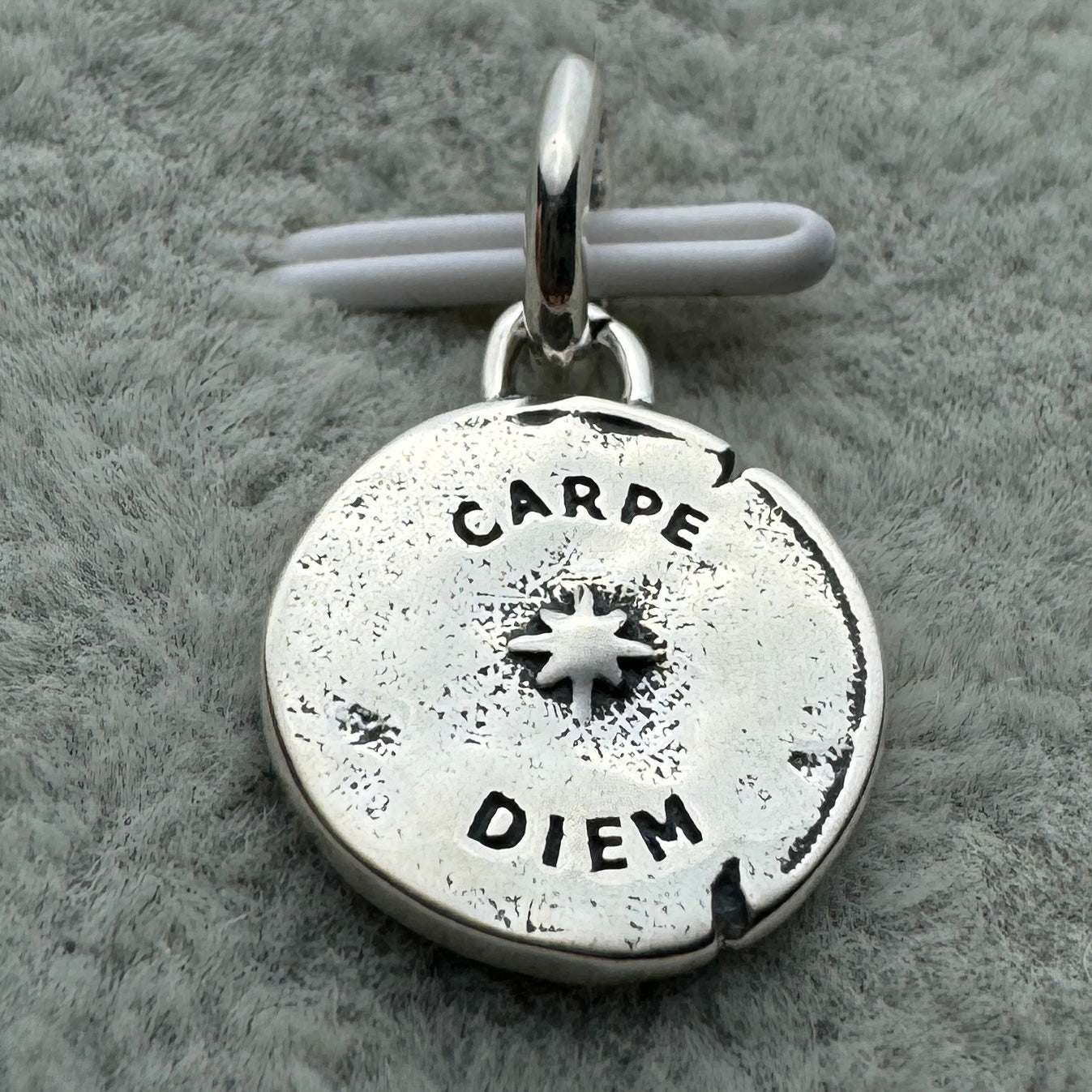 Charm Medallón Calavera