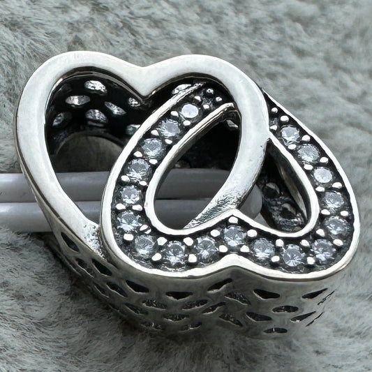 Charm Doble Corazón Brillante