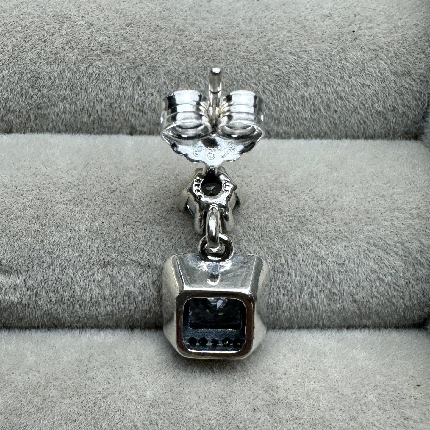 Aretes Cuadrado Pavé