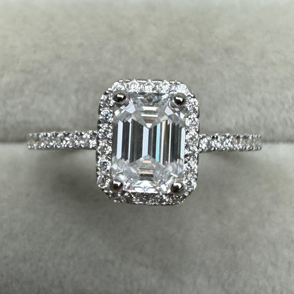 Anillo Rectángulo Corte Esmeralda Moissanita