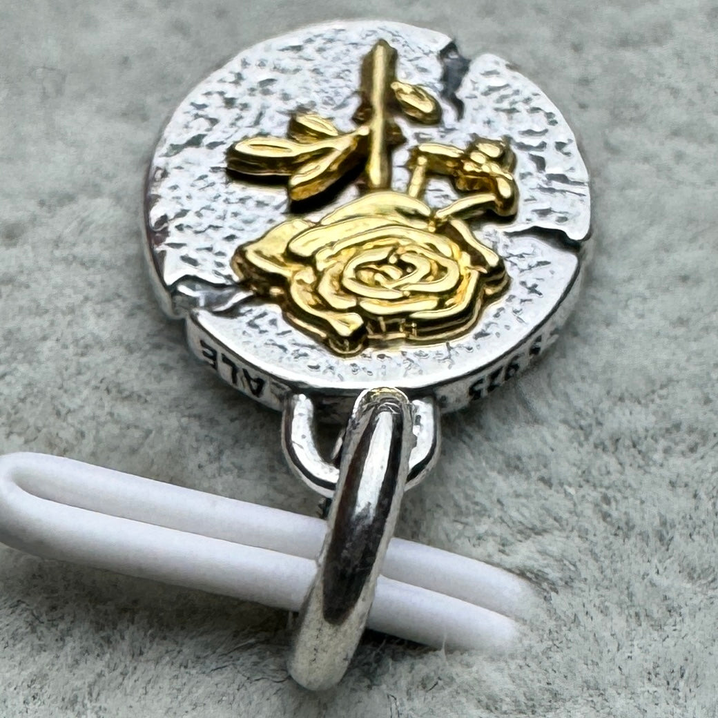 Charm Medallón Rosa