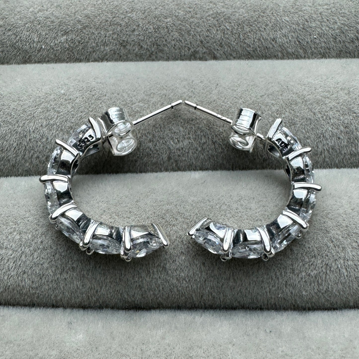 Aretes Corazones Brillantes