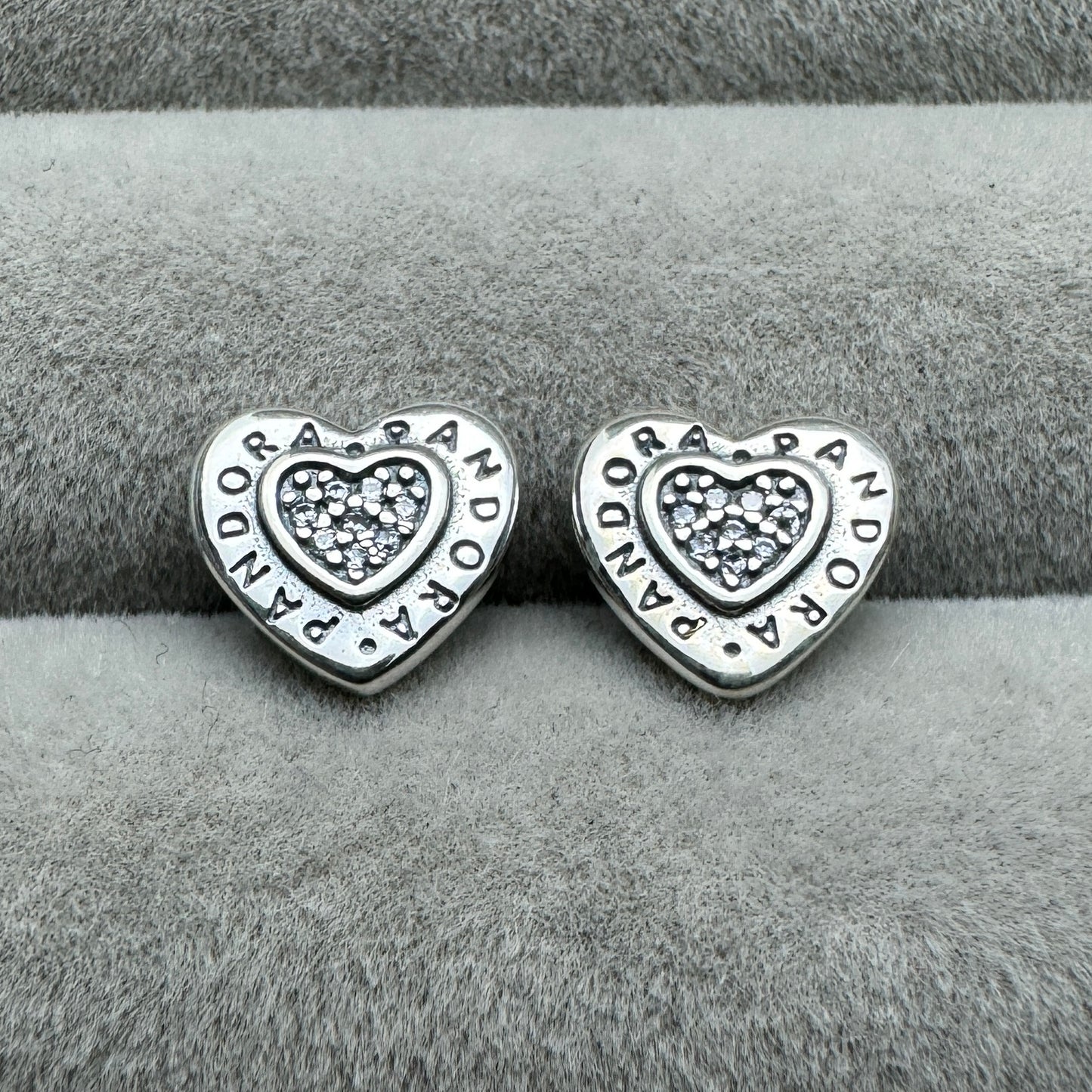 Aretes Corazón Logotipo