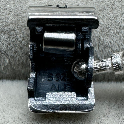 Brazalete De Cuentas Y Pavé Pandora Vista Interior Del Broche