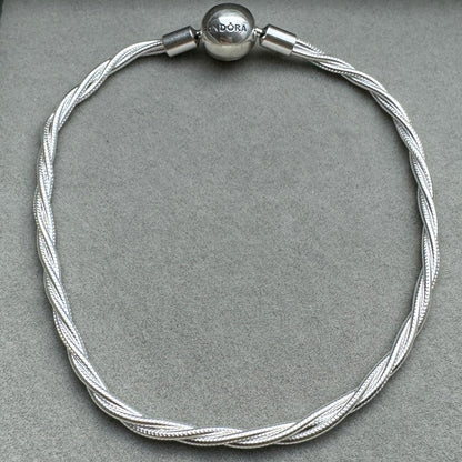 Brazalete Flexible Cadena Trenzada Pandora Vista Frontal