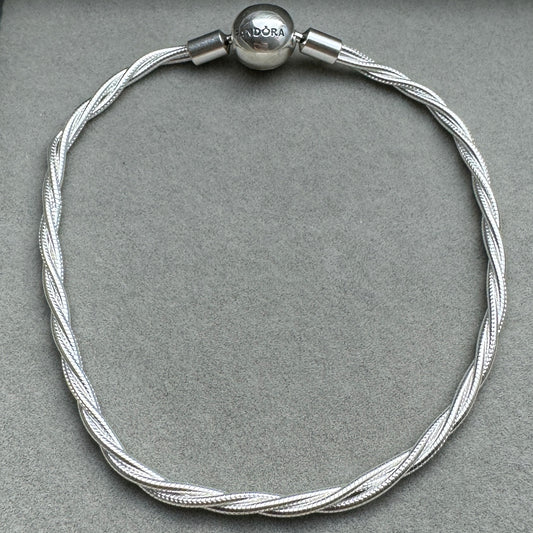 Brazalete Flexible Cadena Trenzada Pandora Vista Frontal