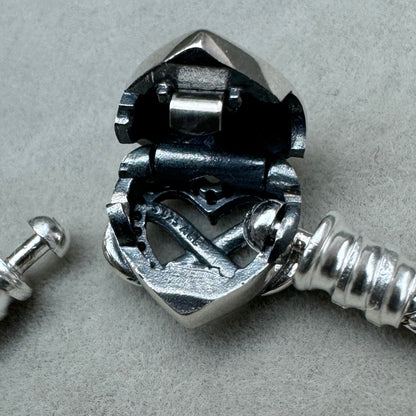 Brazalete Flexible Cierre Corazón Infinito Familiar Pandora Vista Interior Del Broche